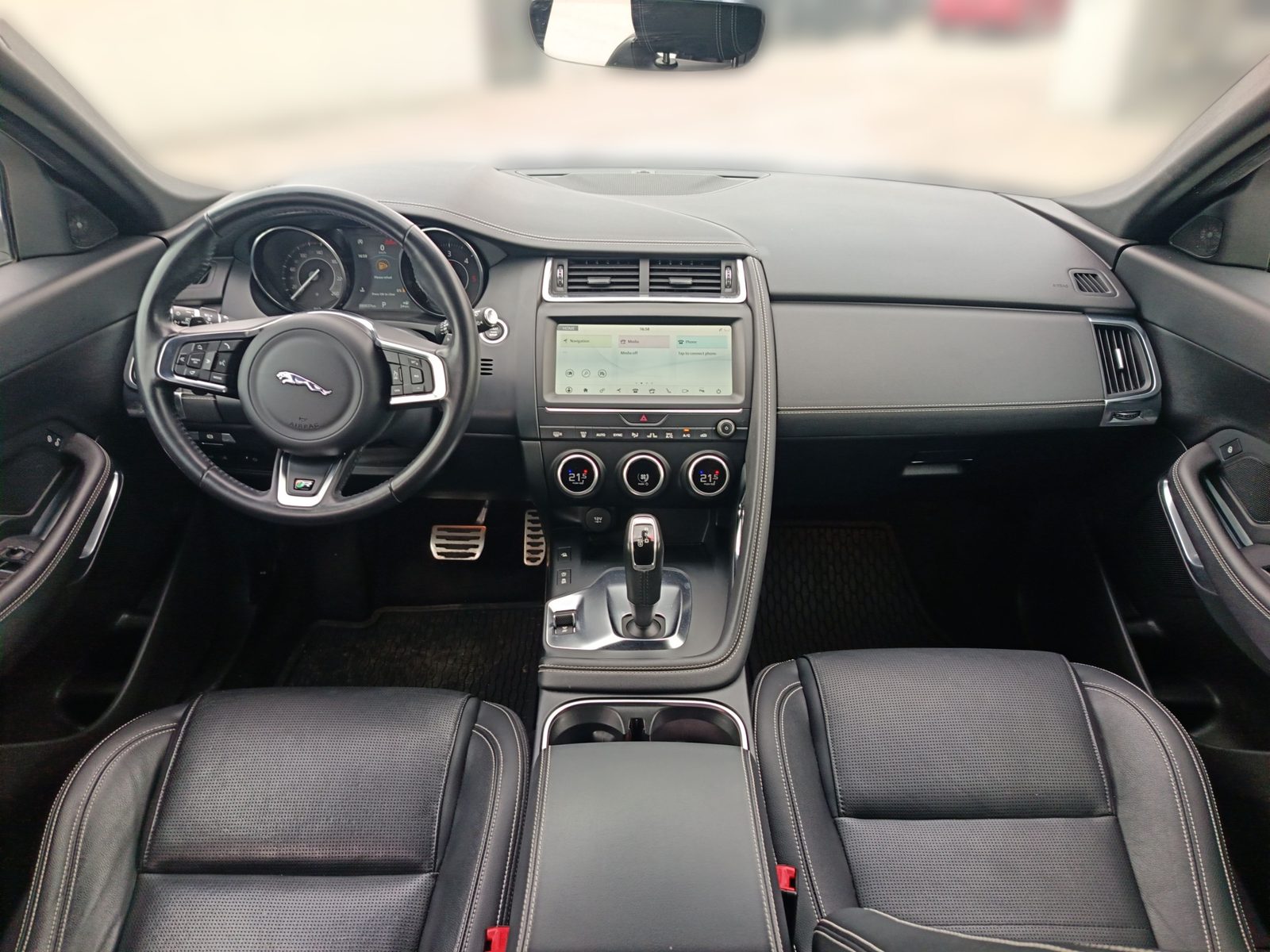 2020 Jaguar E-Pace — fotografija 21