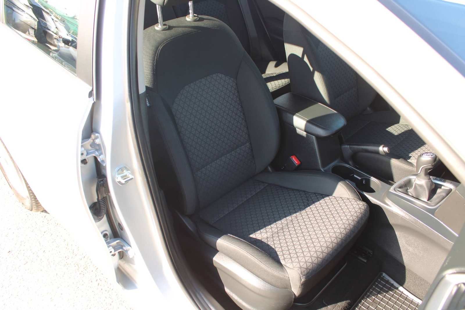 2022 Kia cee'd Sportswagon — fotografija 12