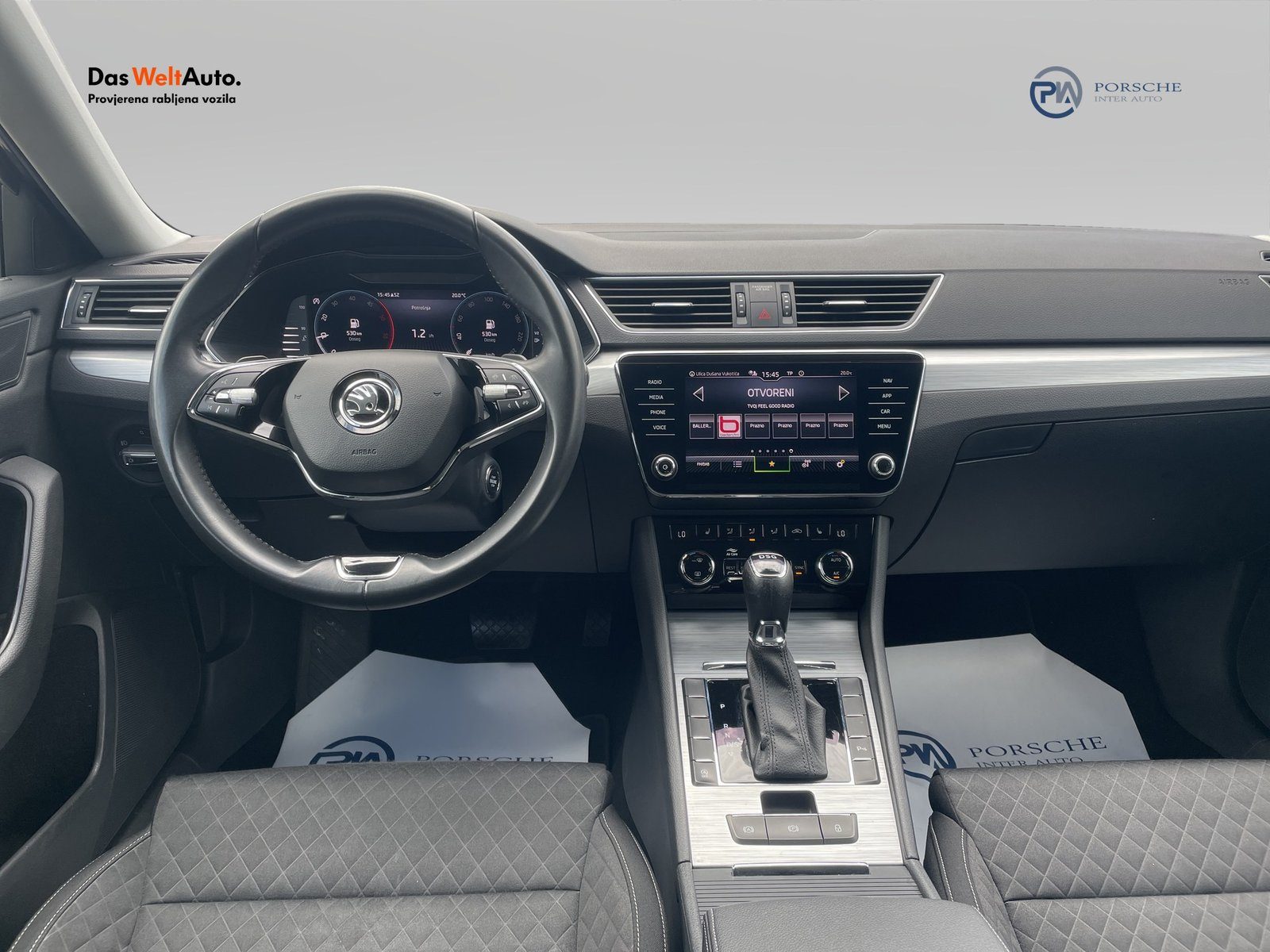 2021 Škoda Superb — fotografija 12