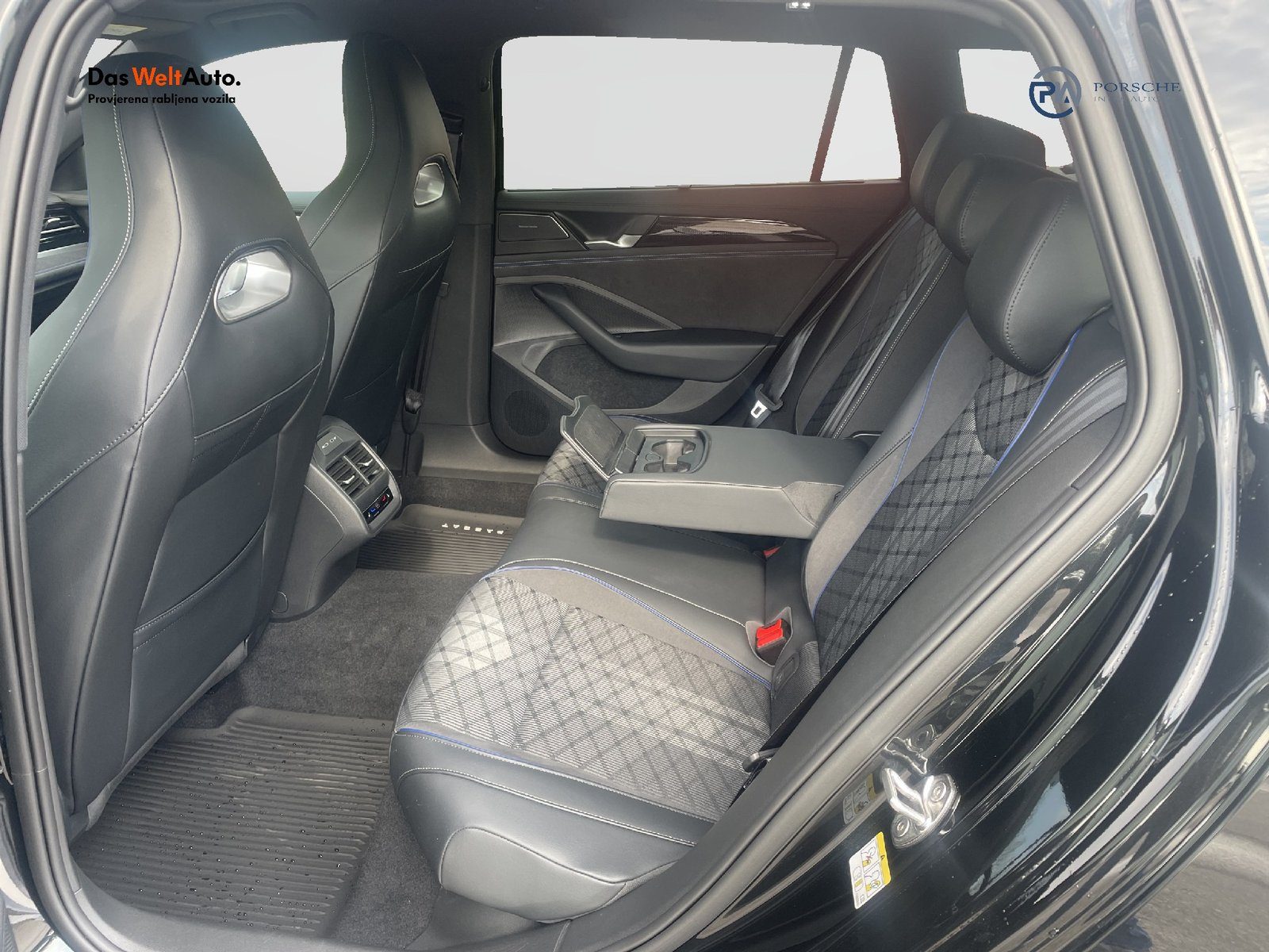 2025 Volkswagen Passat R-Line — fotografija 7