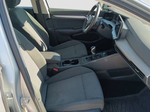 2025 Volkswagen Golf VIII — sličica 13