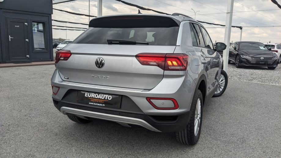 2022 Volkswagen T-Roc — fotografija 6