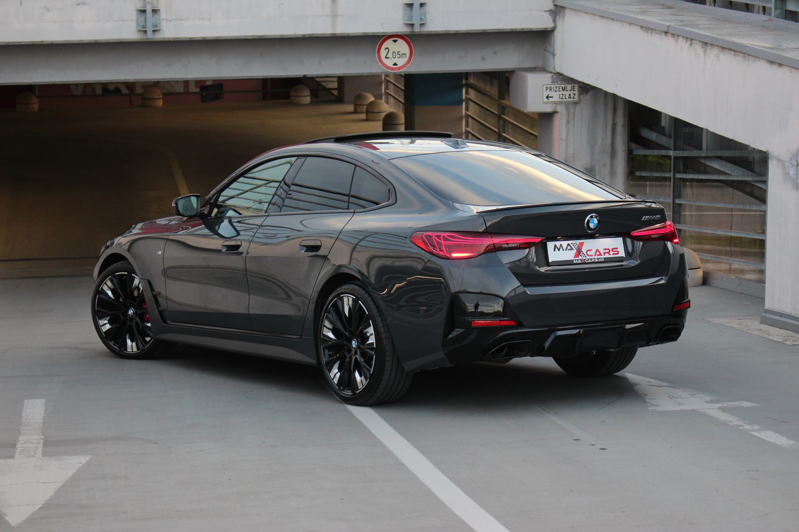 2025 BMW Serija 4 — fotografija 5