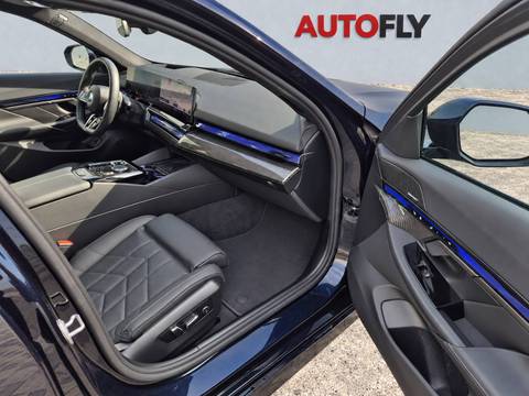 2026 BMW Serija 5 M Sport — sličica 13