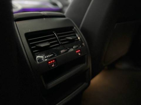2020 BMW X5 — sličica 18