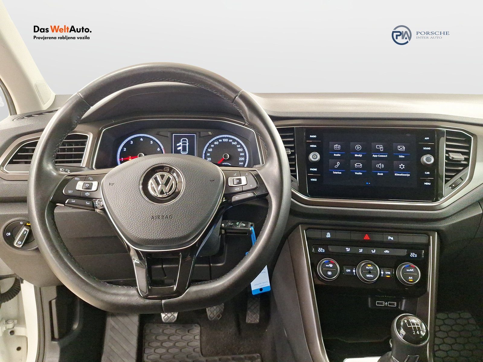 2019 Volkswagen T-Roc — fotografija 11