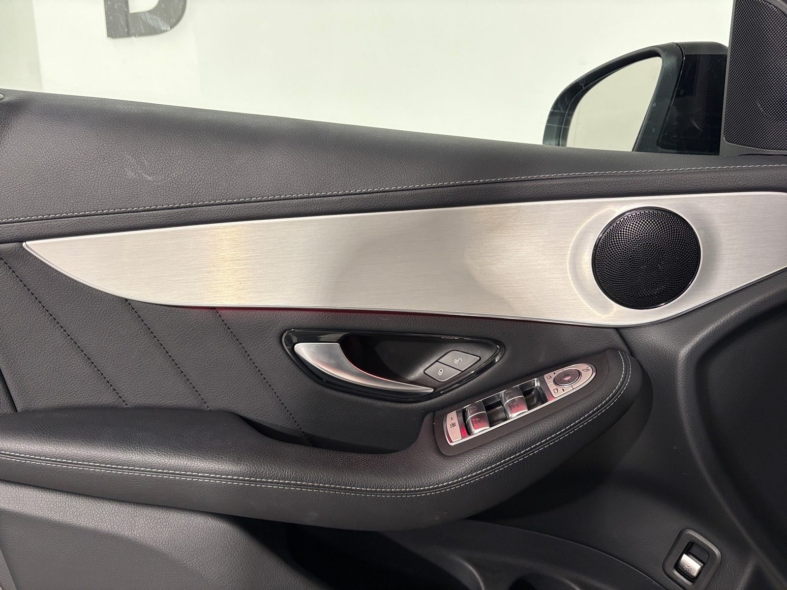 2023 Mercedes-Benz GLC — fotografija 14