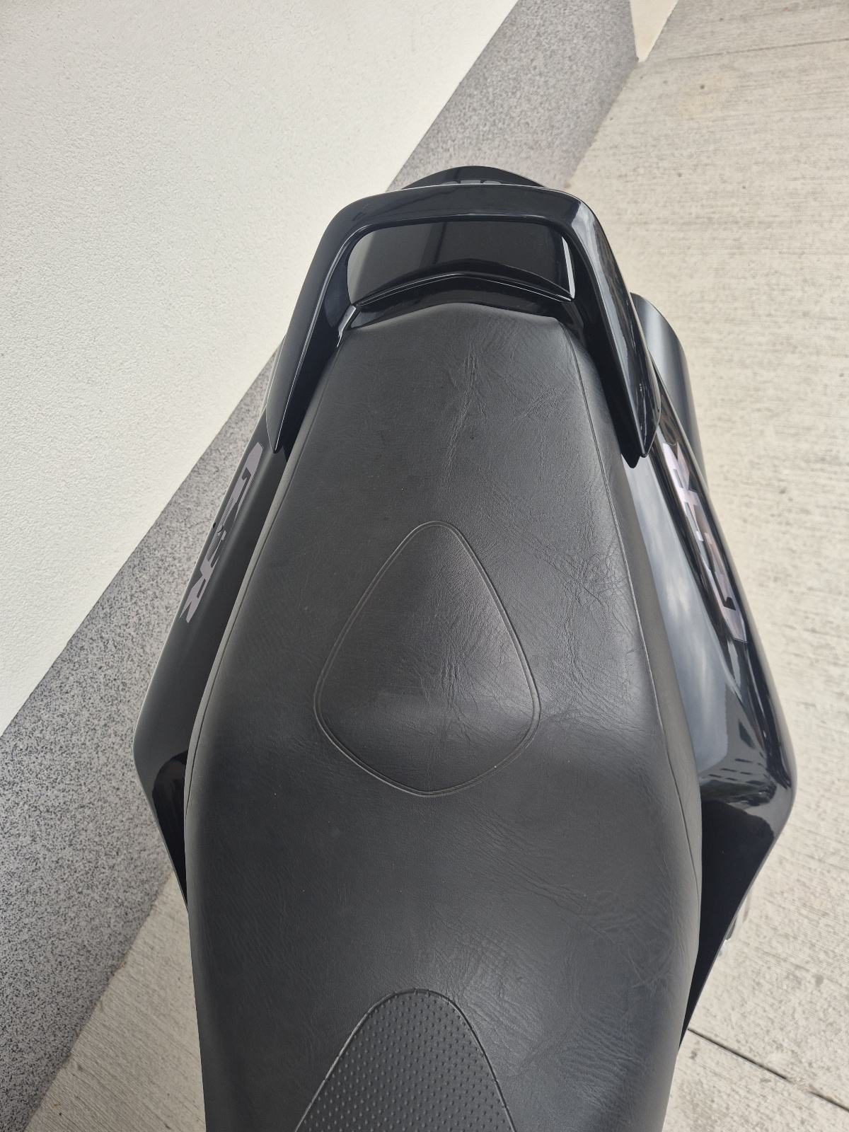 2010 Suzuki GSR600A — fotografija 3