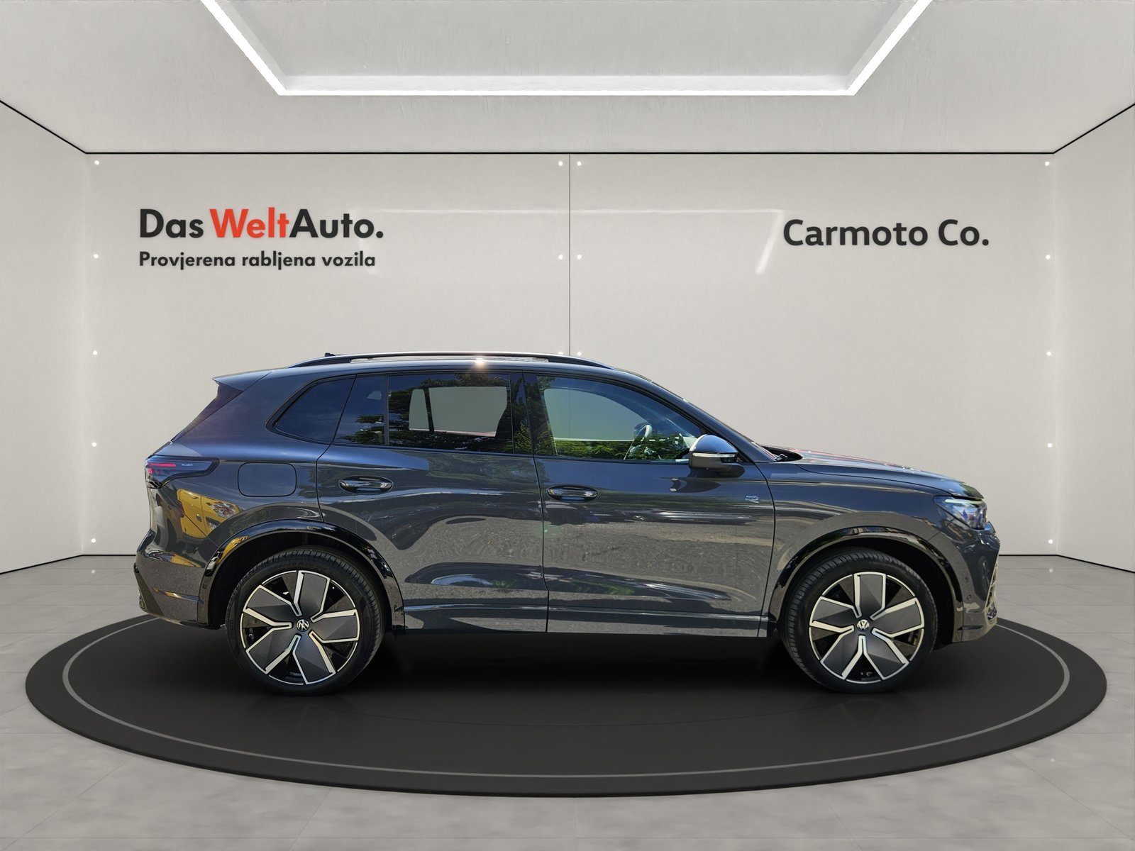 2026 Volkswagen Tiguan R-Line — fotografija 6