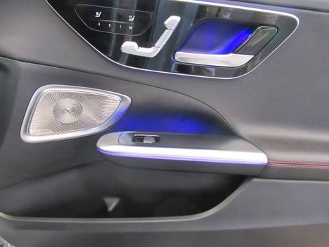 2025 Mercedes-Benz C-klasa — sličica 12