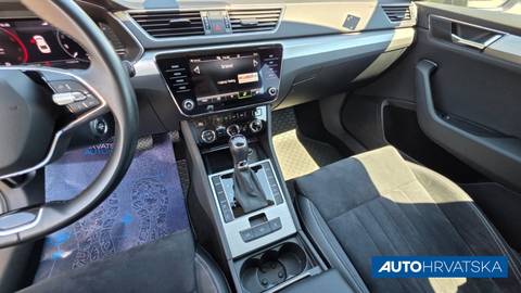 2021 Škoda Superb — sličica 18