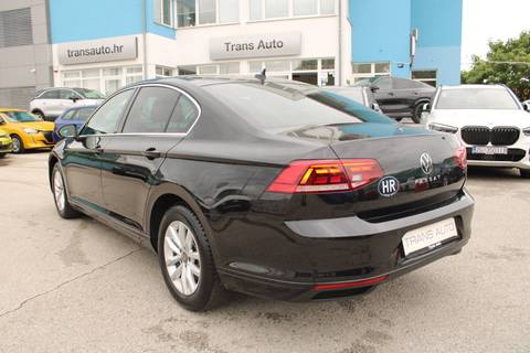 2022 Volkswagen Passat — sličica 7