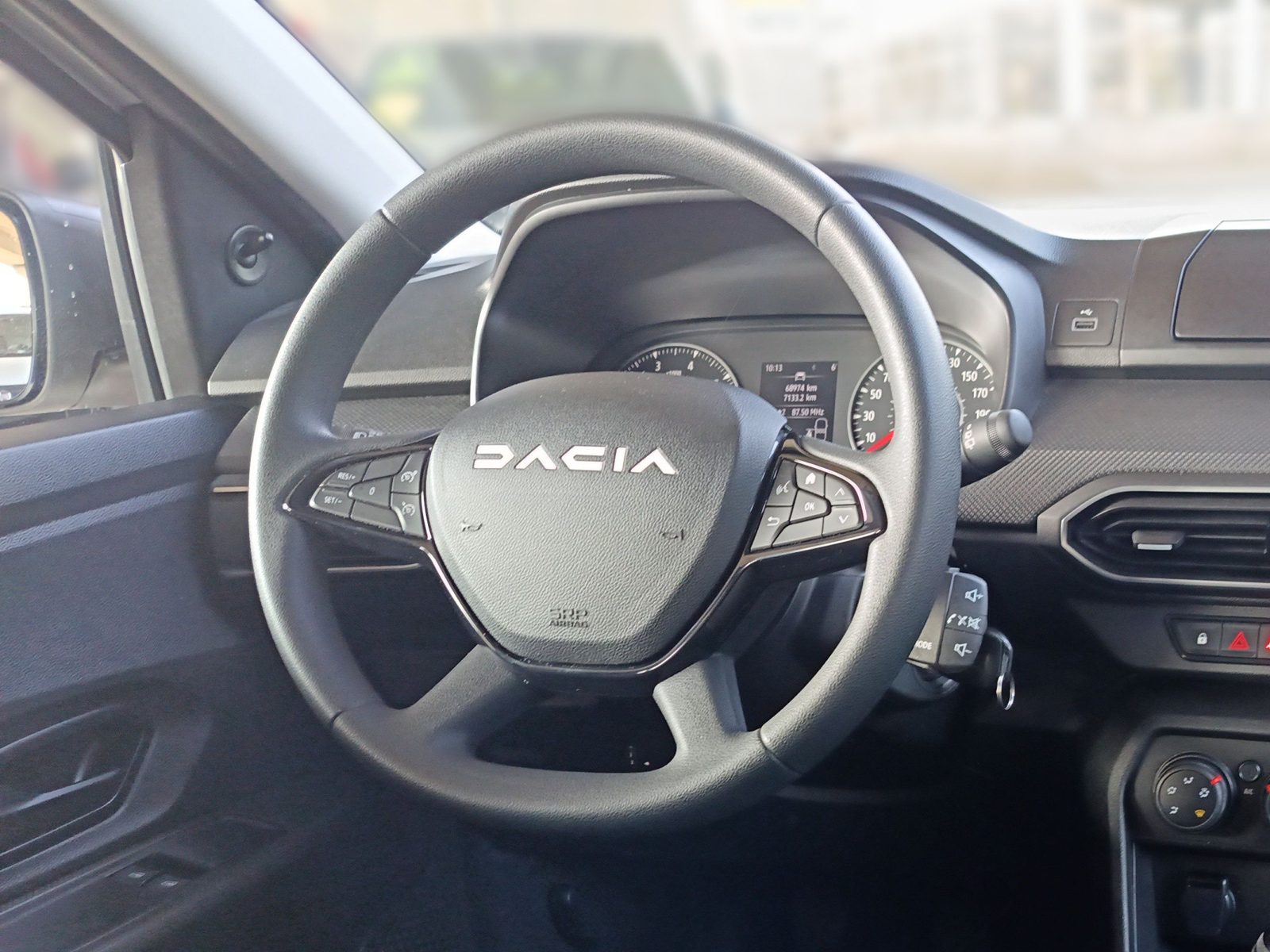 2023 Dacia Sandero — fotografija 18