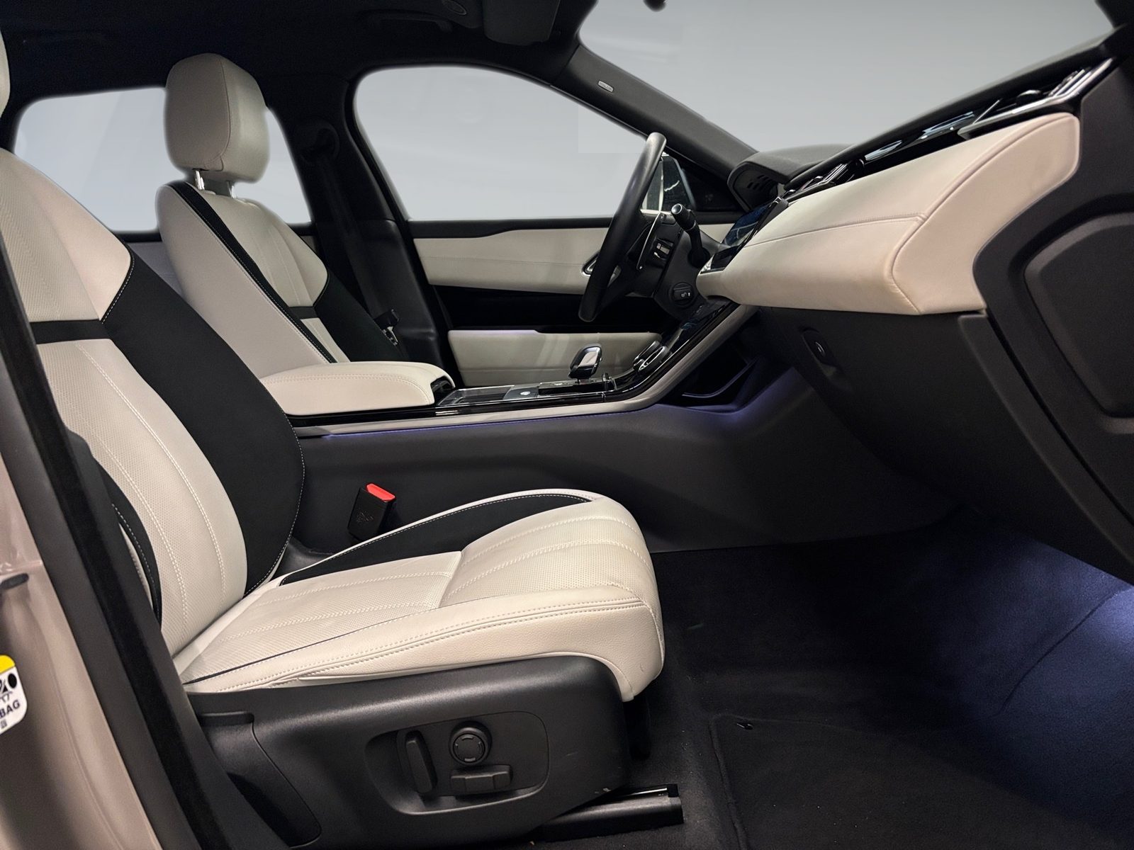 2024 Land Rover Range Rover Velar — fotografija 9