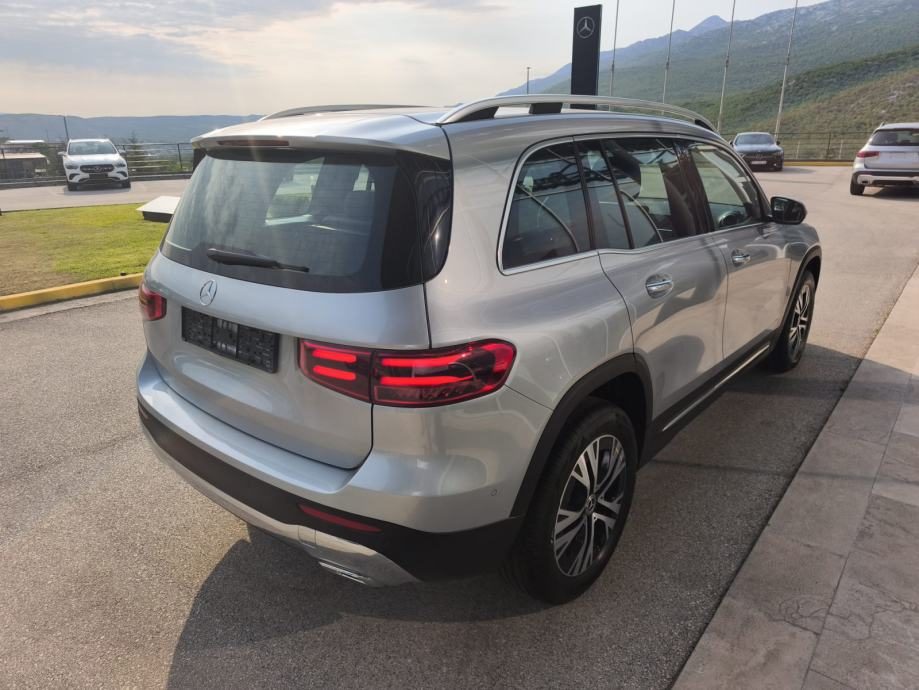 2025 Mercedes-Benz GLB — fotografija 4