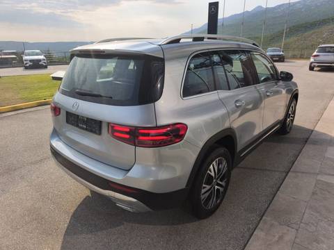 2025 Mercedes-Benz GLB — sličica 4