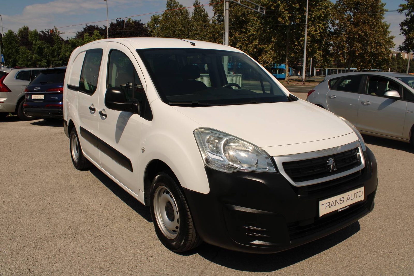 2017 Peugeot Partner — fotografija 3