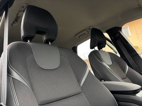 2019 Volvo V40 — sličica 22