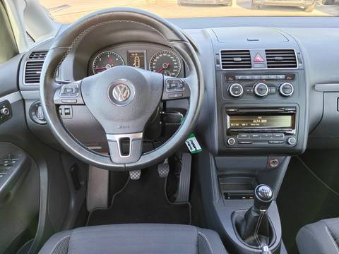 2014 Volkswagen Touran — sličica 9