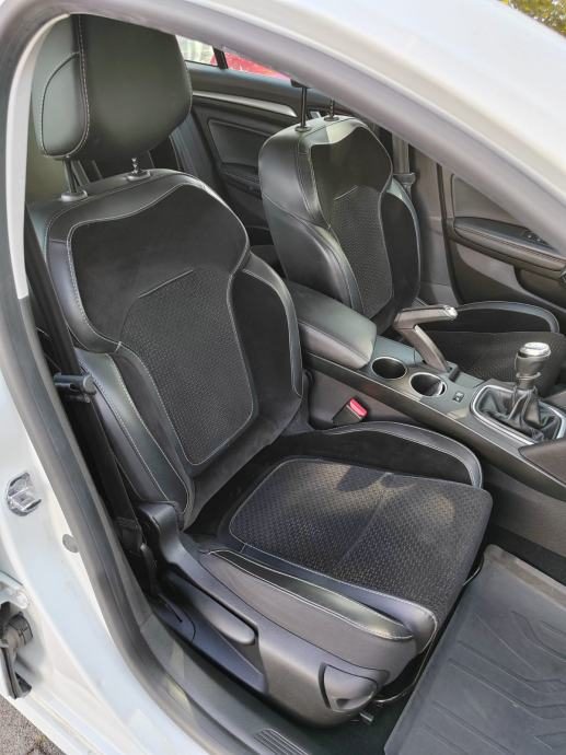 2018 Renault Megane — fotografija 17