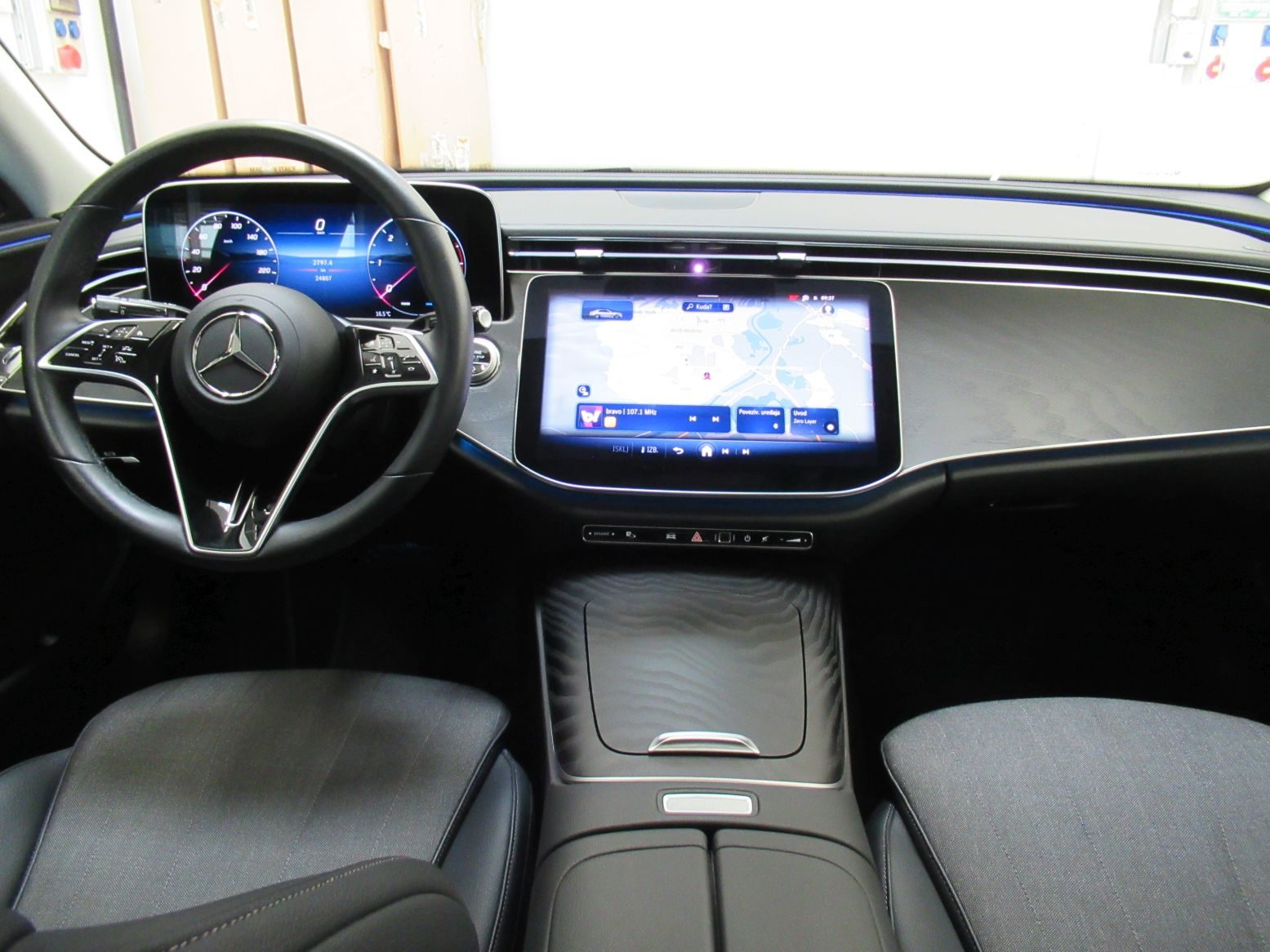 2025 Mercedes-Benz E-klasa Avantgarde — fotografija 14