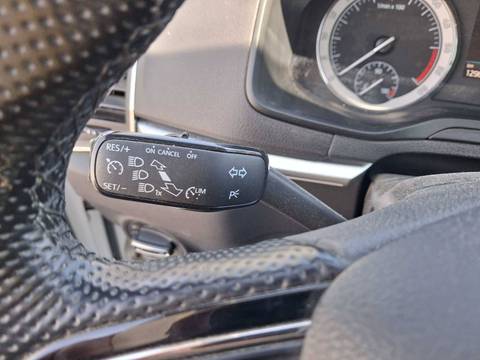 2018 Škoda Karoq — sličica 23
