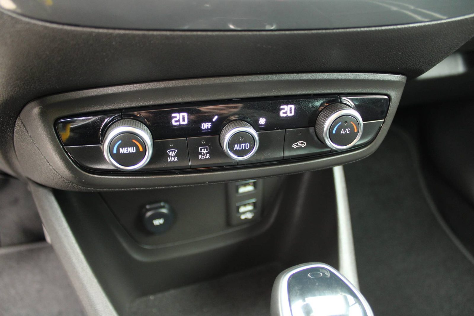 2024 Opel Crossland X — fotografija 18