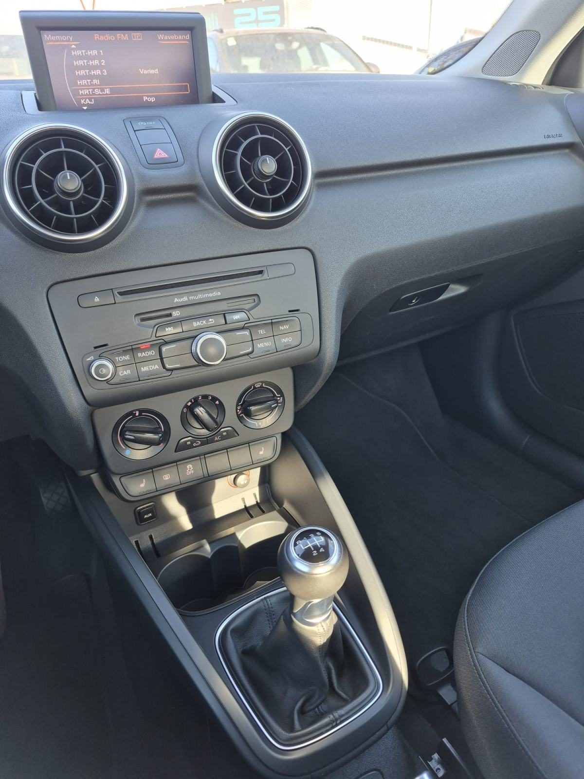 2011 Audi A1 — fotografija 21