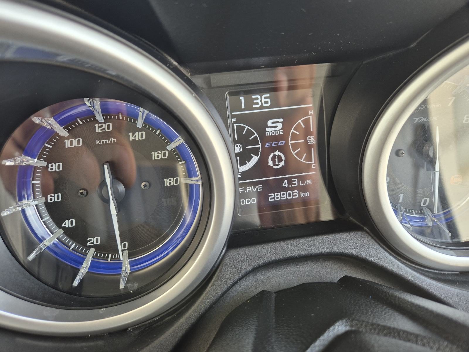 2017 Yamaha T-MAX 530 — fotografija 14