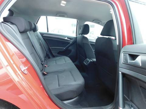 2019 Volkswagen Golf — sličica 12