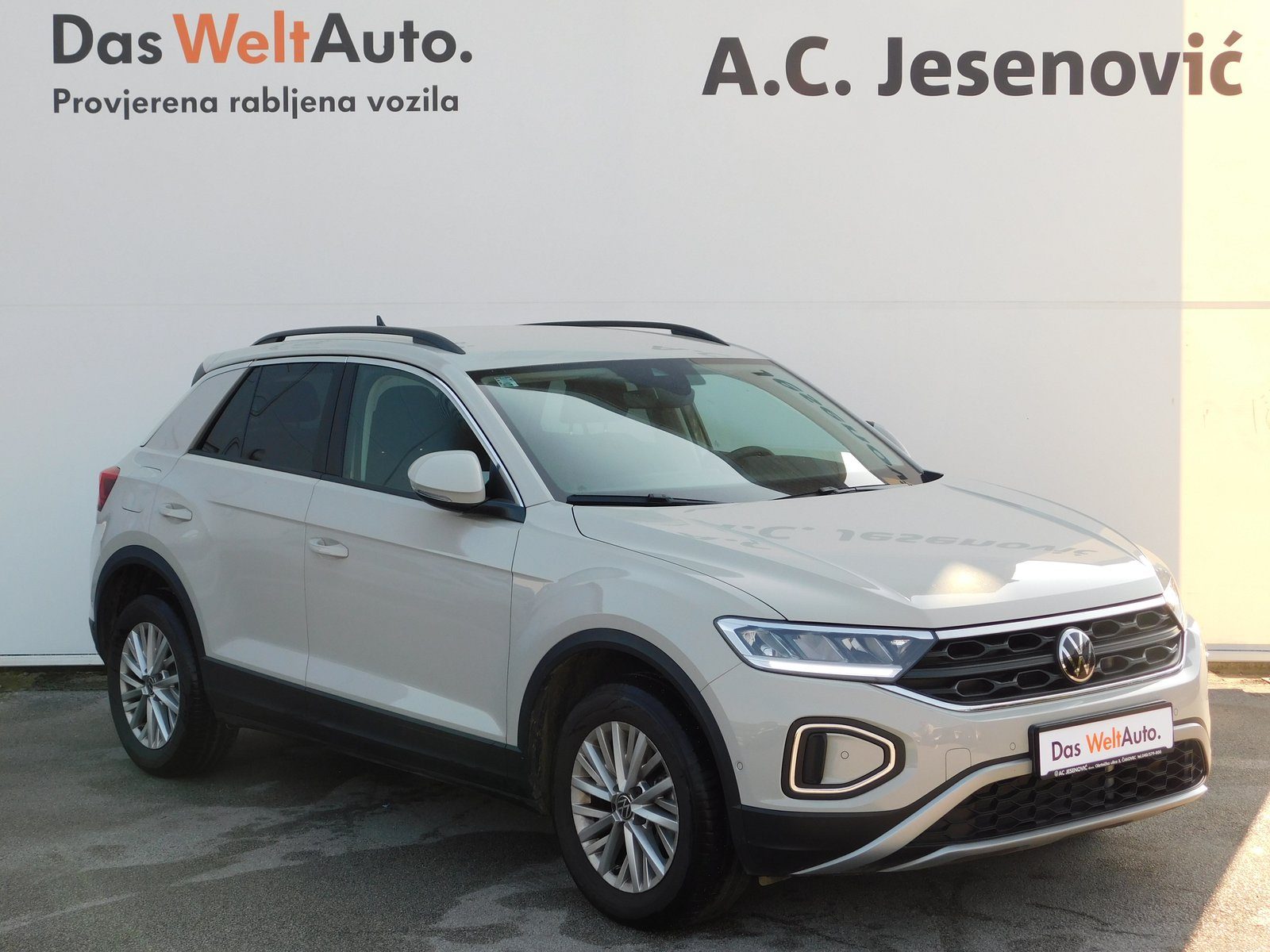 2024 Volkswagen T-Roc — fotografija 3