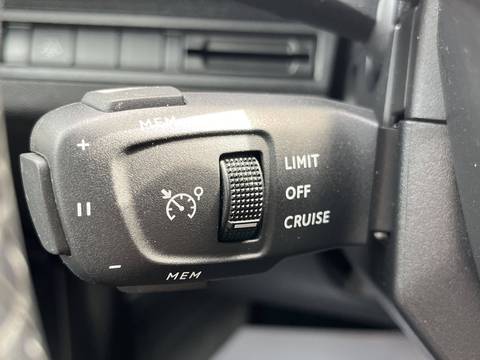 2023 Peugeot 3008 — sličica 30