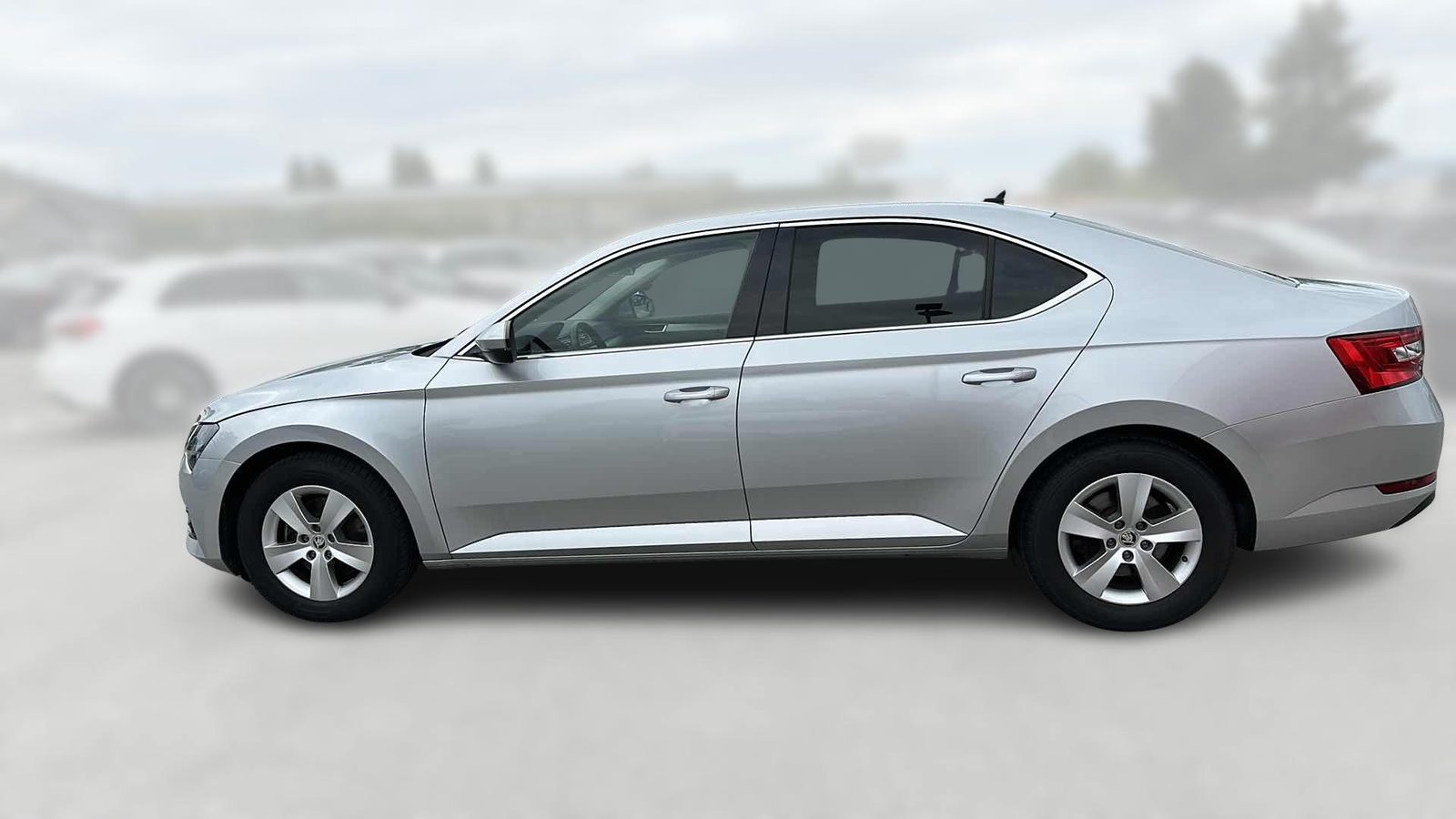 2022 Škoda Superb — fotografija 4