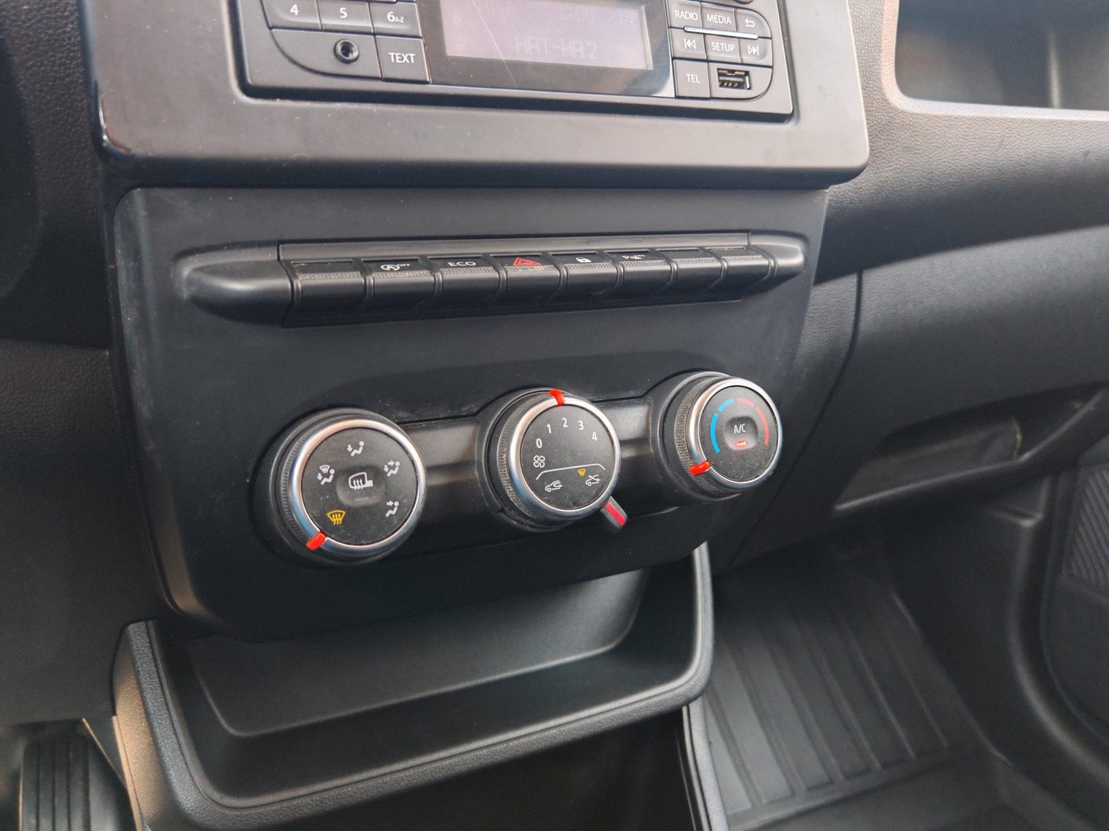 2021 Renault Express — fotografija 19