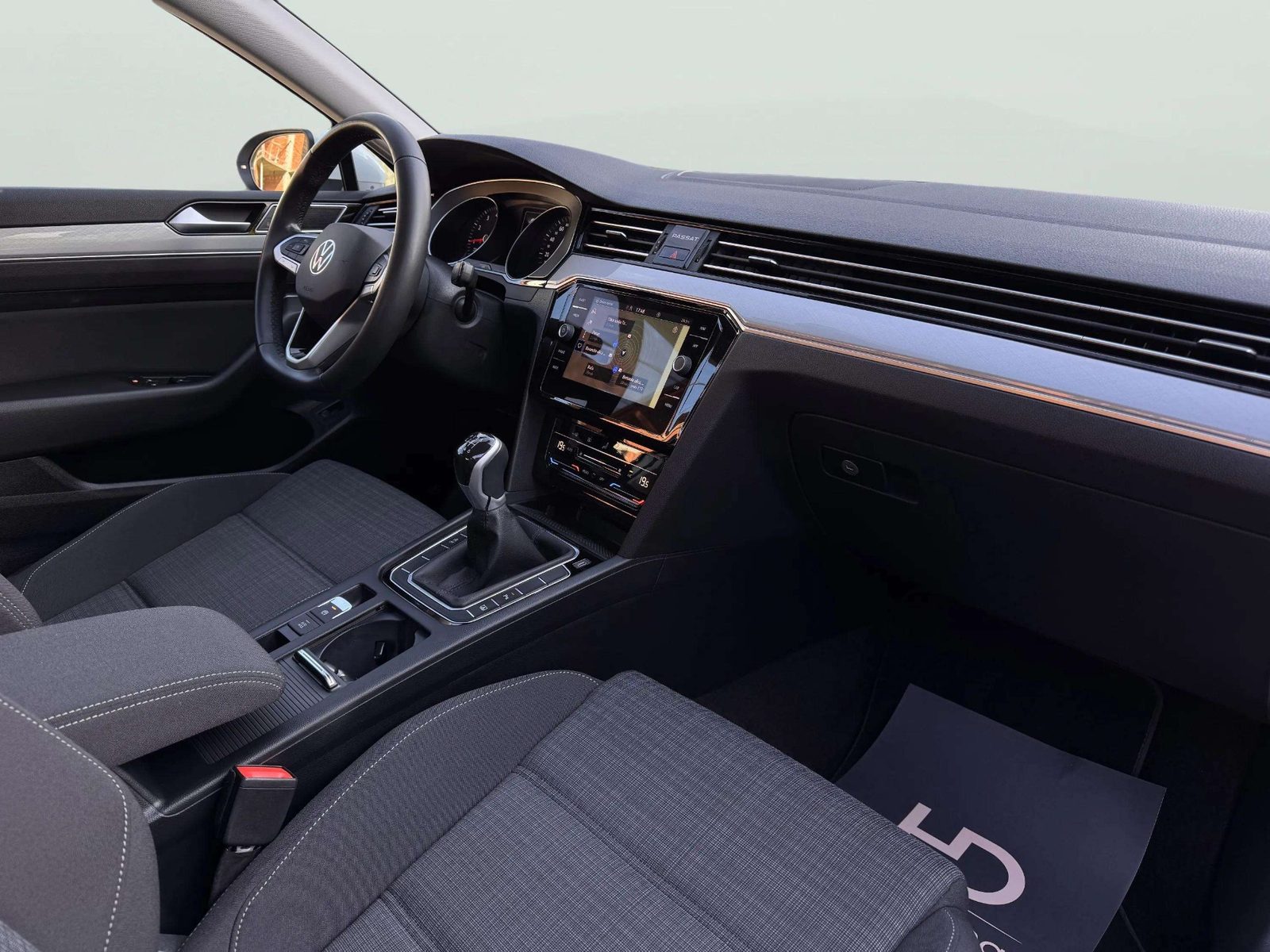 2022 Volkswagen Passat — fotografija 10
