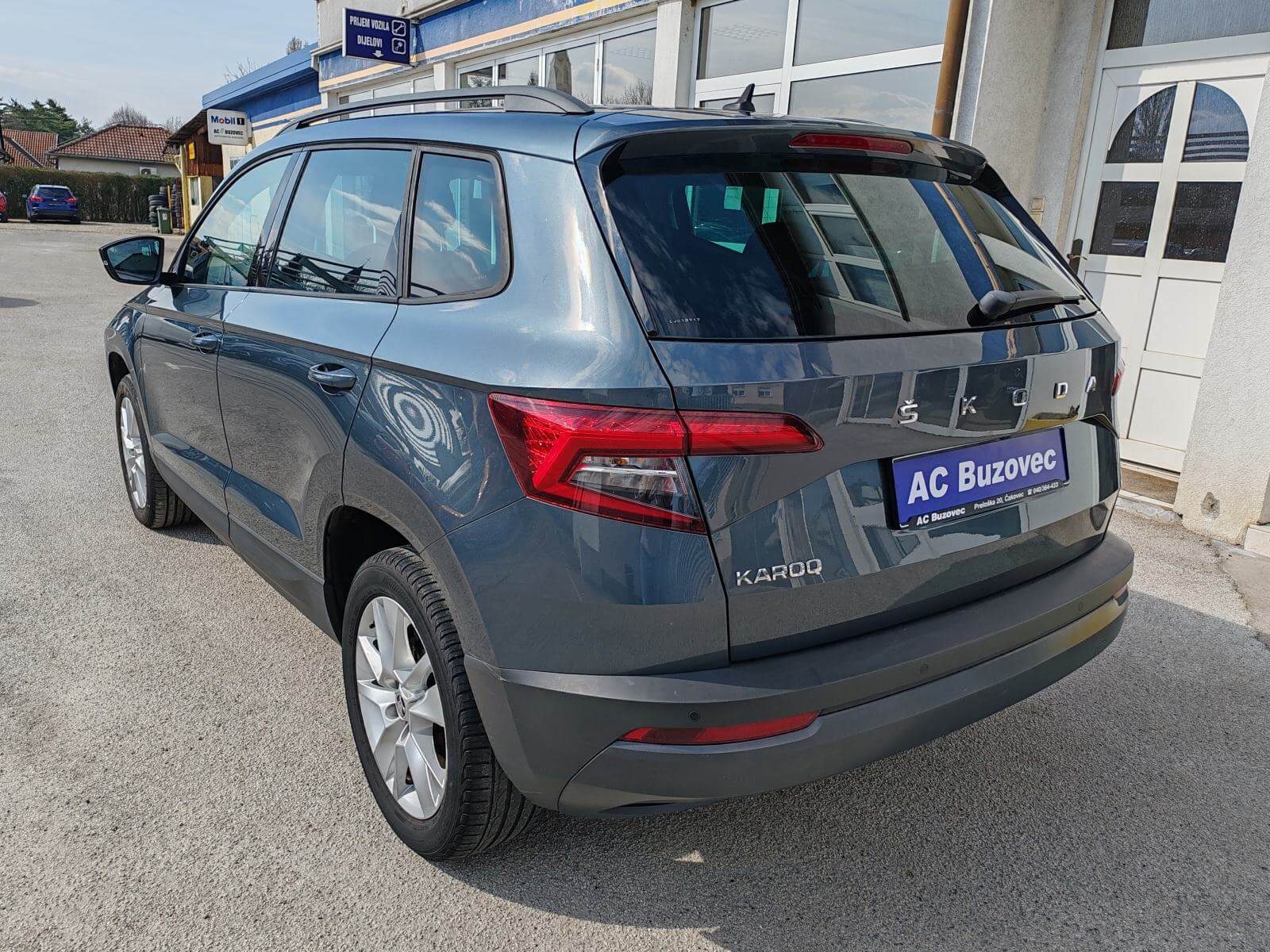 2020 Škoda Karoq — fotografija 3