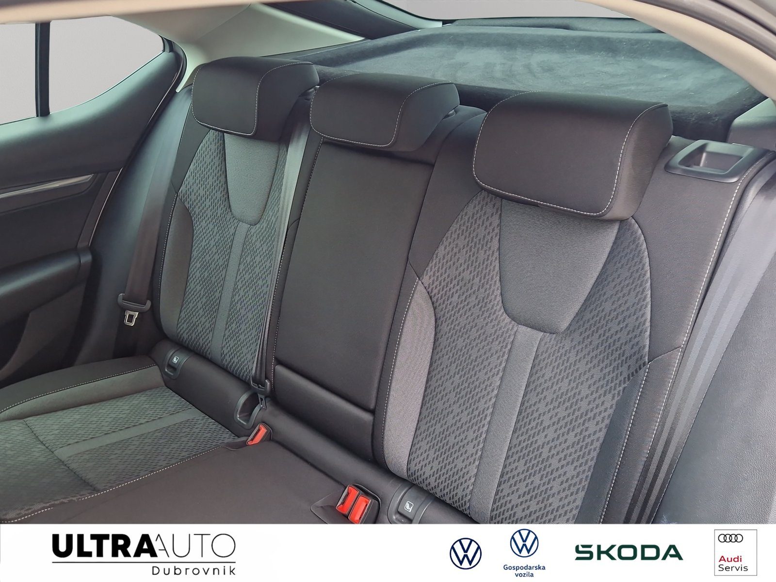 2023 Škoda Octavia — fotografija 12