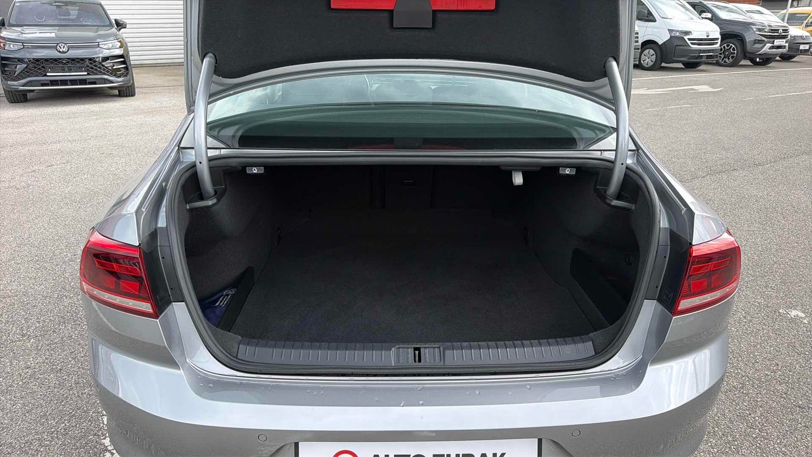 2021 Volkswagen Passat — fotografija 12