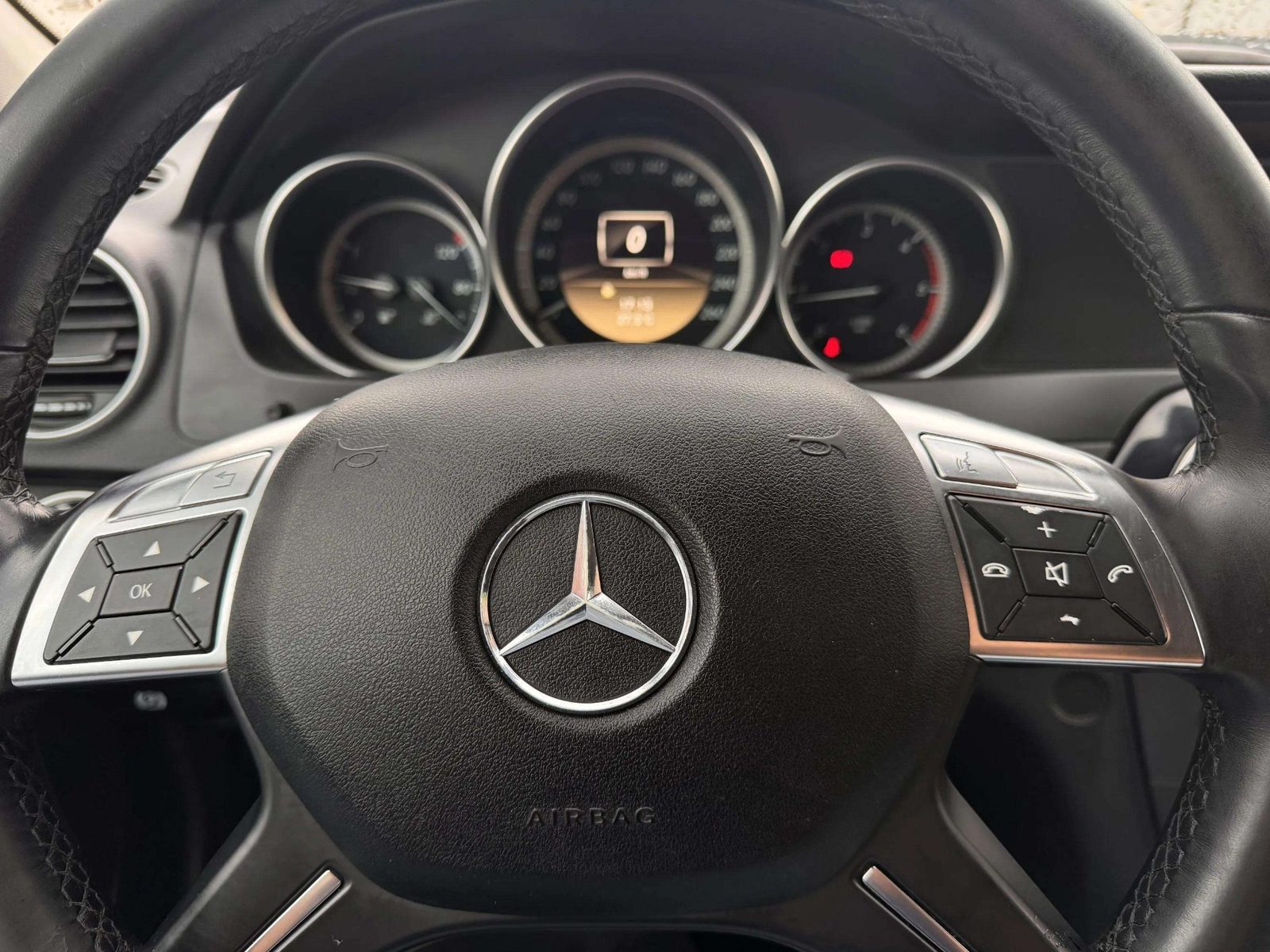 2011 Mercedes-Benz C-klasa — fotografija 5