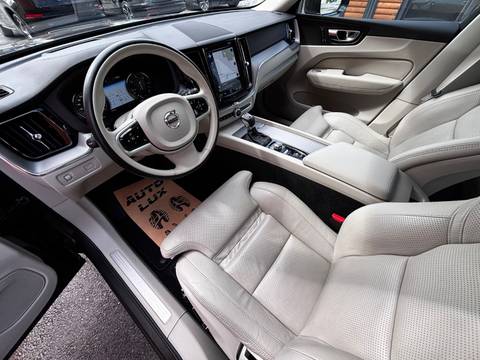 2019 Volvo XC60 — sličica 7