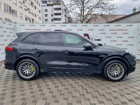2015 Porsche Cayenne — sličica 5