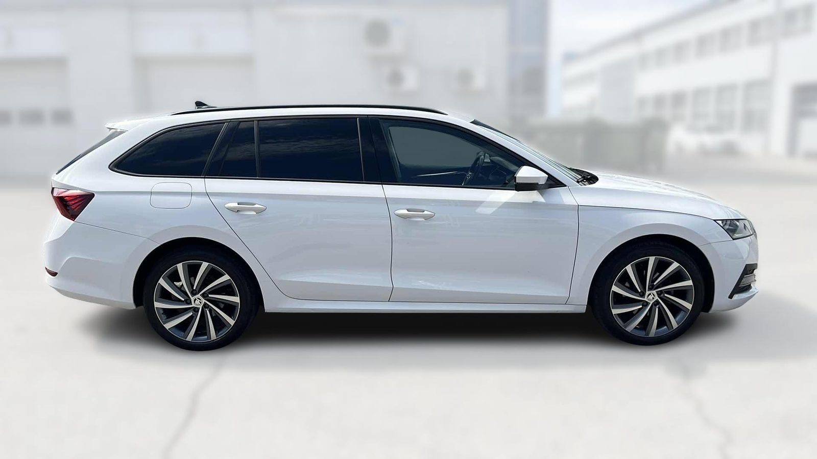 2022 Škoda Octavia Combi — fotografija 8