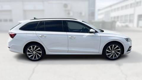 2022 Škoda Octavia Combi — sličica 8