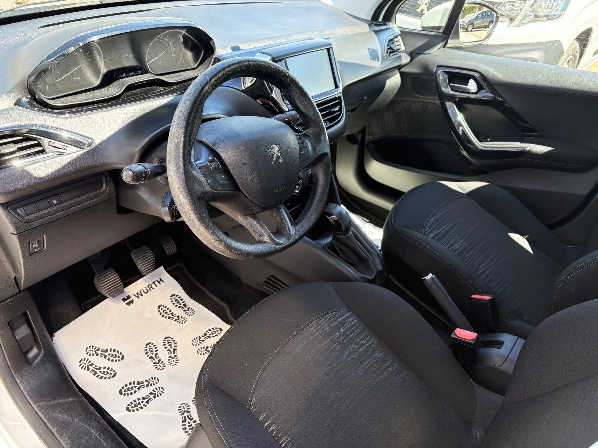 2020 Peugeot 208 — fotografija 8