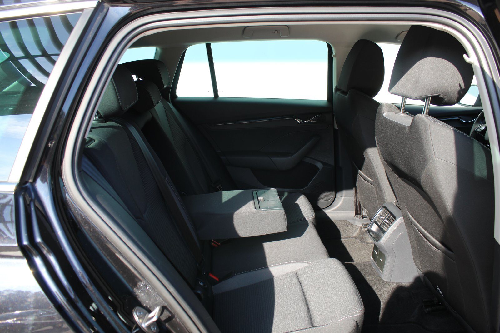 2023 Škoda Octavia Combi — fotografija 13