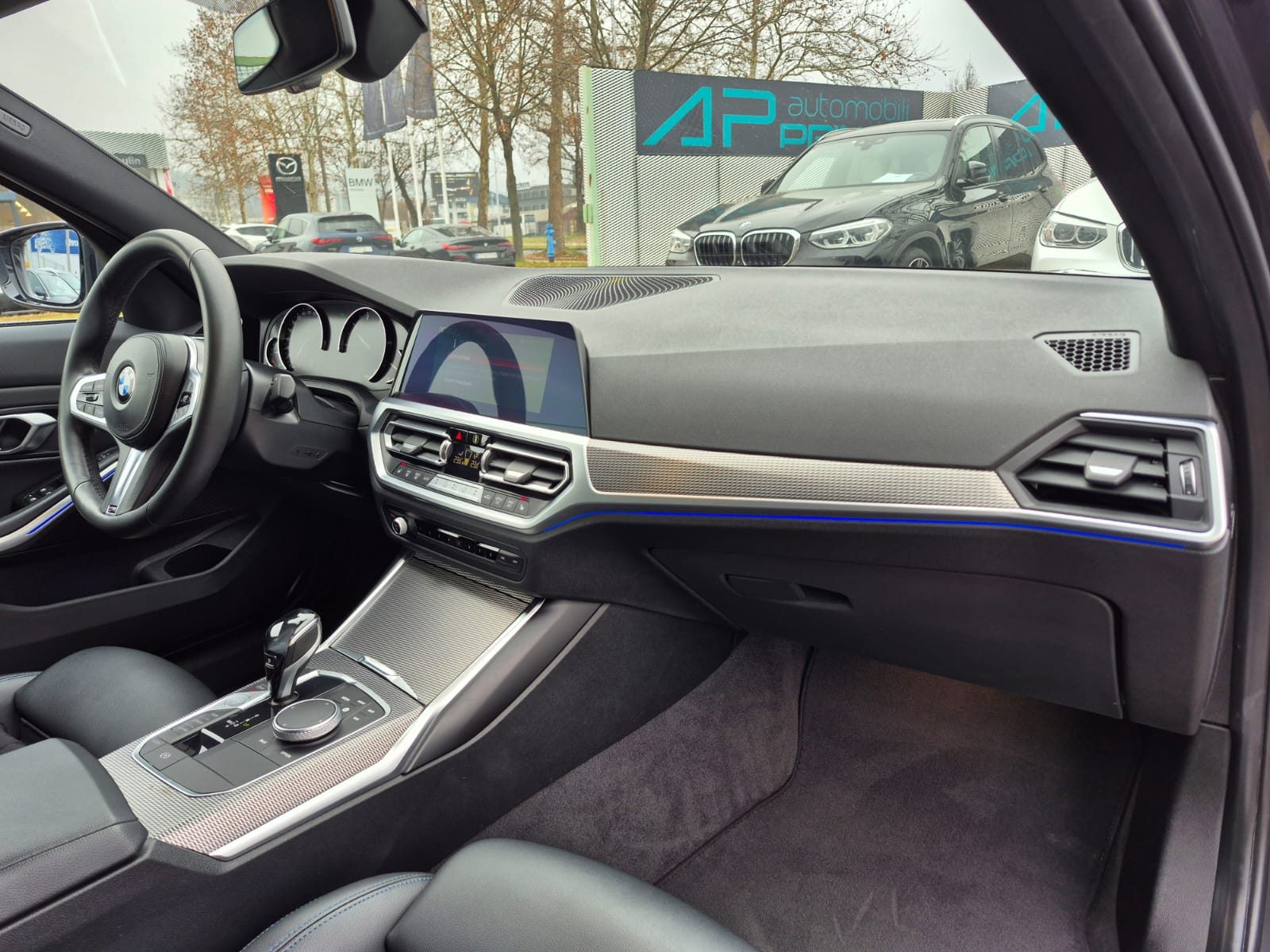 2019 BMW Serija 3 — fotografija 12