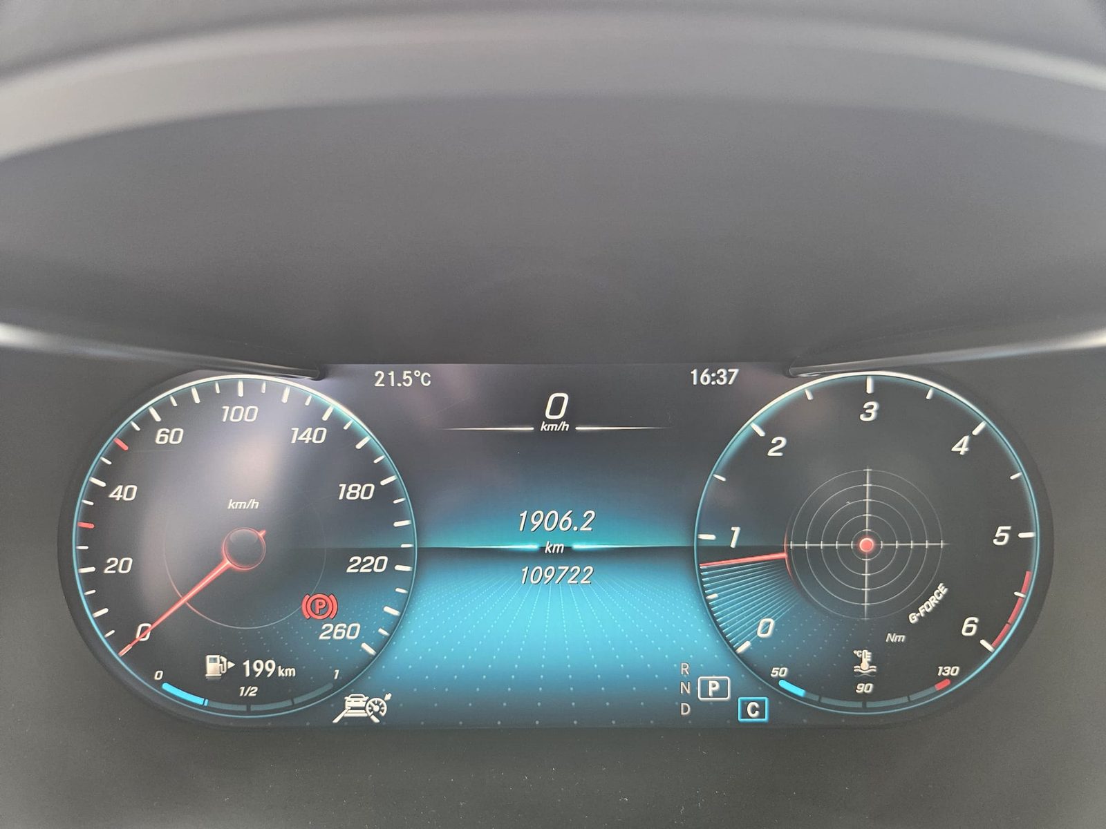 2022 Mercedes-Benz GLC — fotografija 15