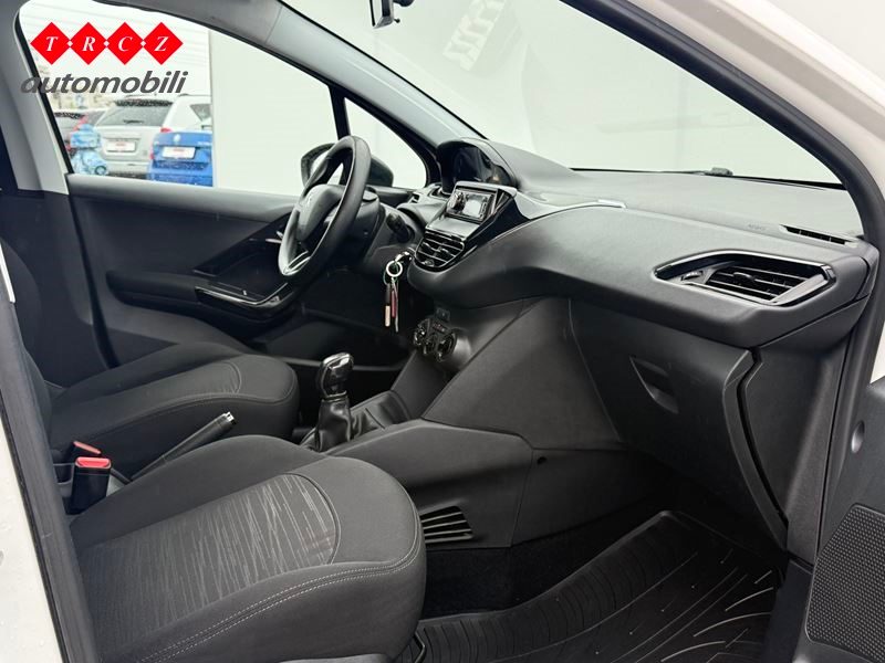 2018 Peugeot 208 — fotografija 6