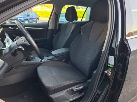 2020 Škoda Octavia Combi — sličica 9
