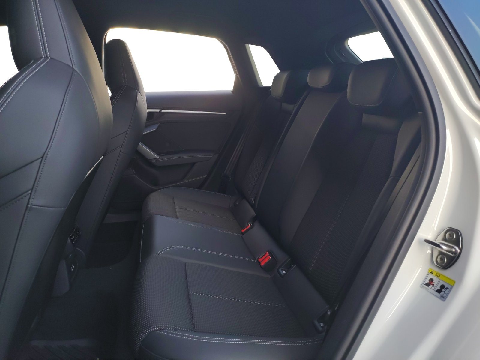 2025 Audi A3 Sportback S line — fotografija 14